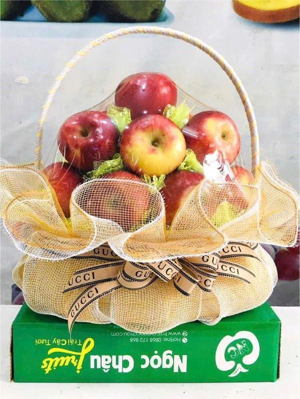 Giỏ hoa quả 200k