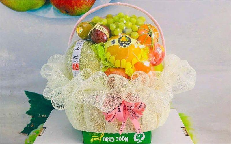 Giỏ hoa quả thăm người ốm