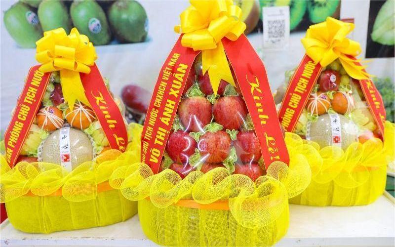 Giỏ hoa quả thắp hương
