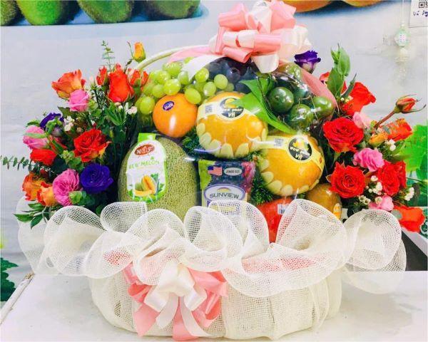 Giỏ hoa quả bánh kẹo