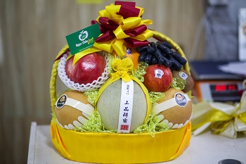 giỏ hoa quả văn phòng chủ tịch nước