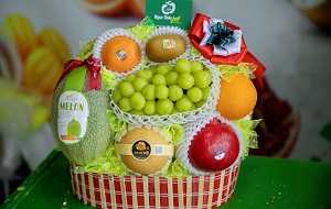 Giỏ hoa quả thắp hương, đi lễ